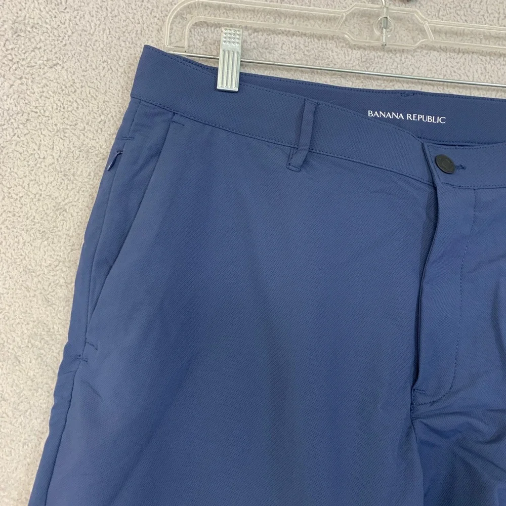 NWOT Banana Republic Flat Front Tech Pants Men's 34x30 Blue Polyester